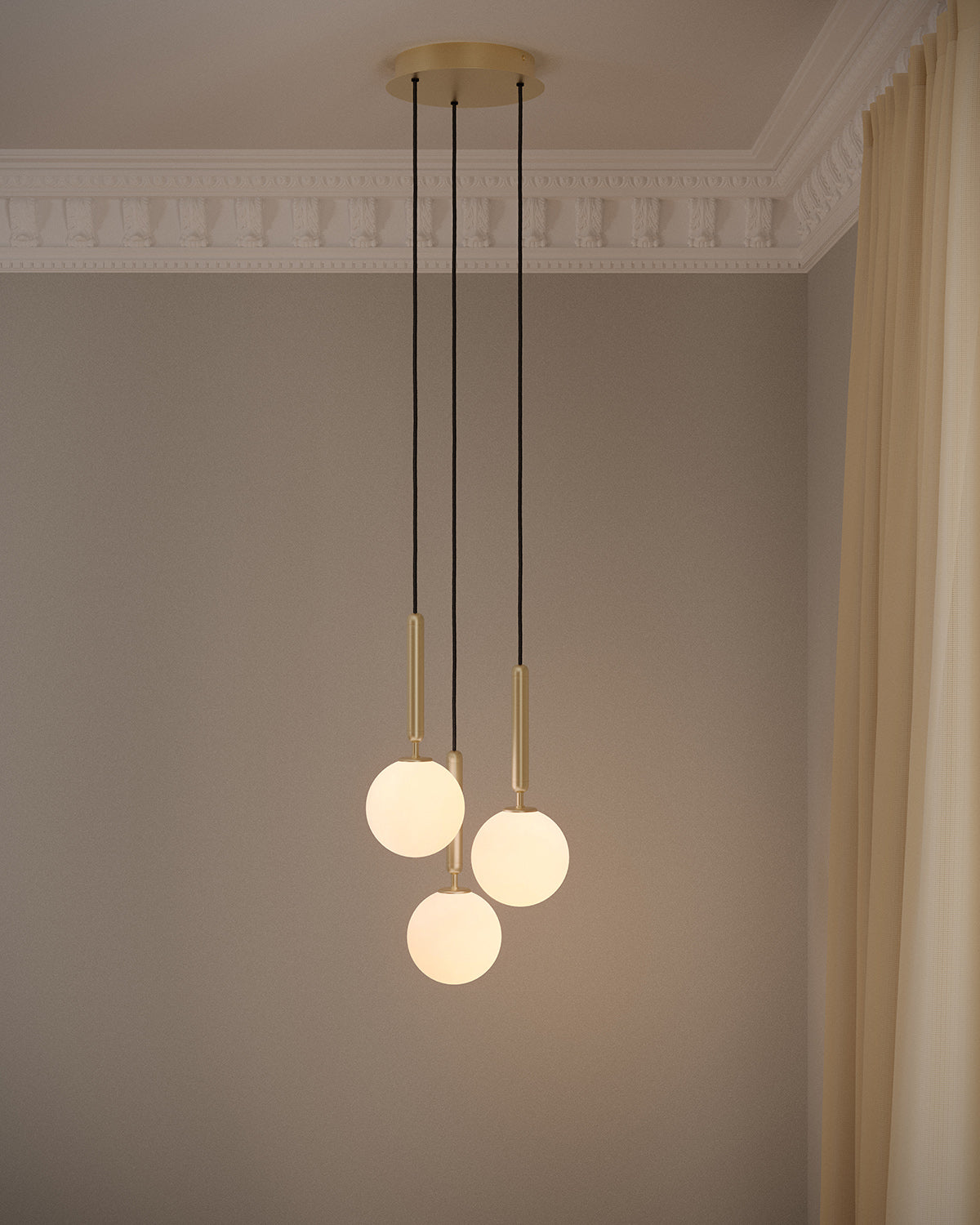 Miira 3, brass / opal