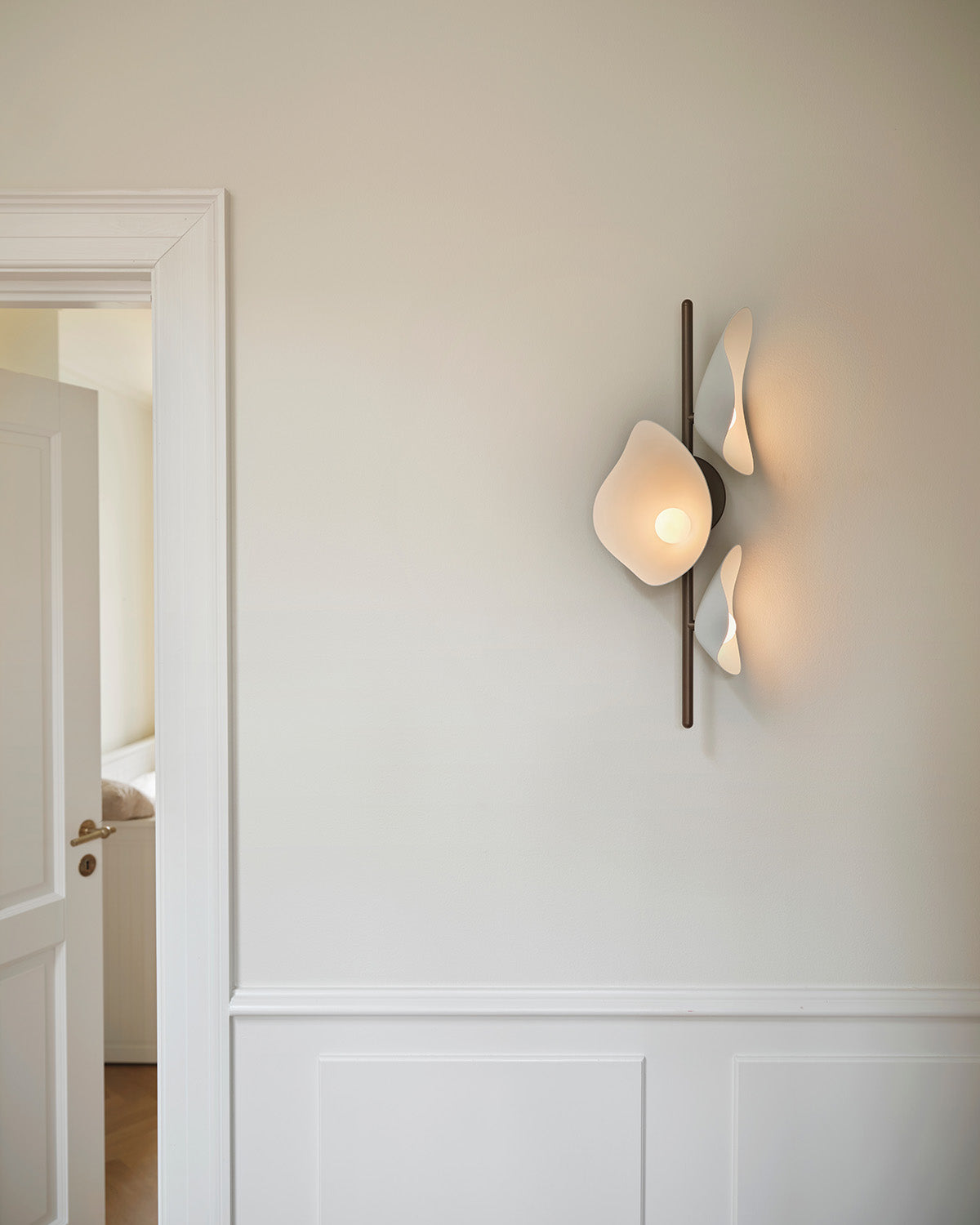Florii 3 Wall, dark bronze / white