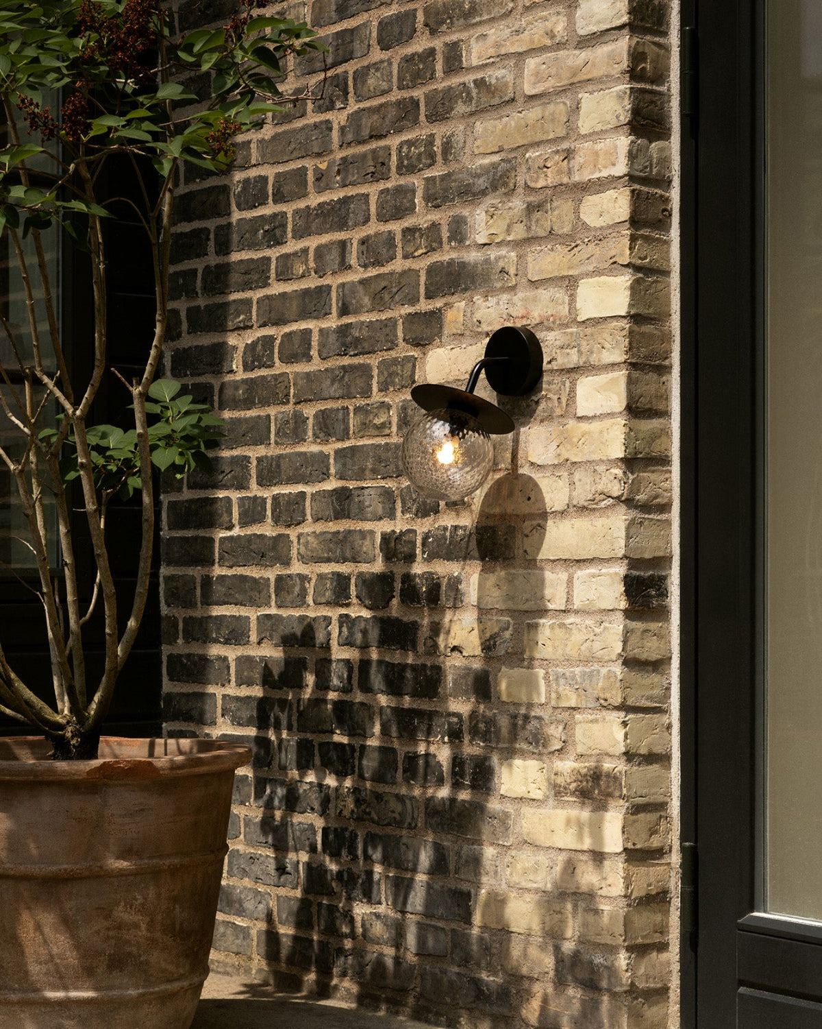 Liila Wall Outdoor, black / optic clear