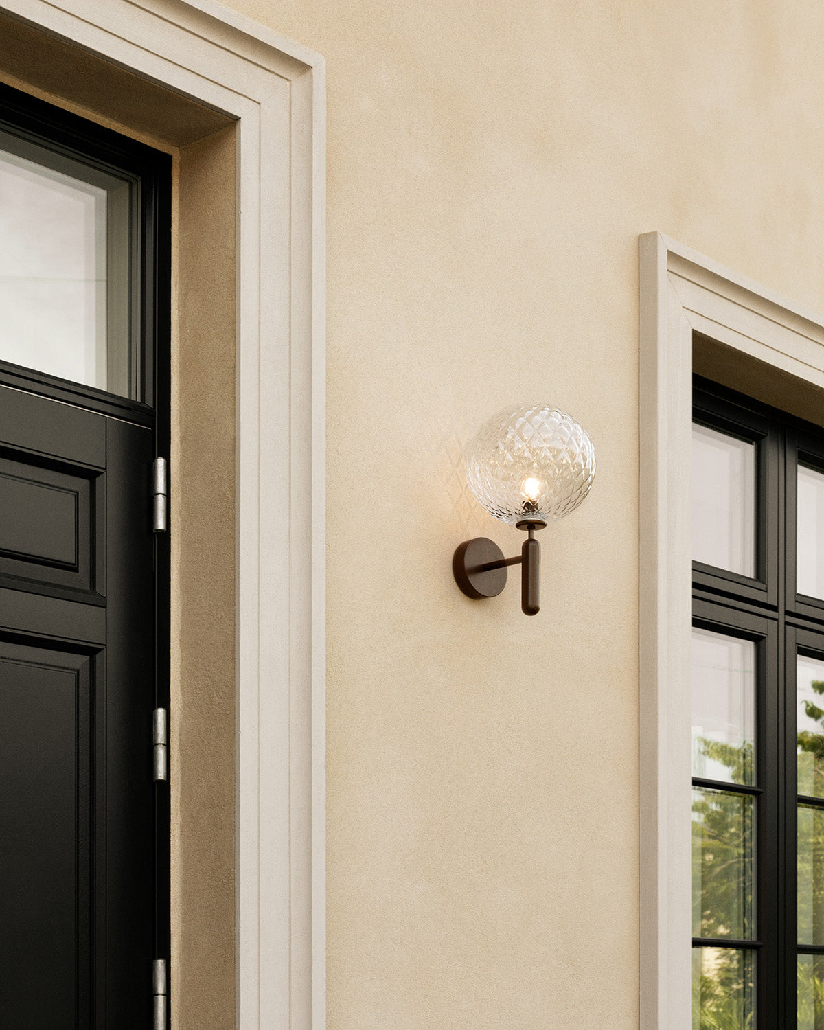 Miira Wall Outdoor, dark bronze / optic clear