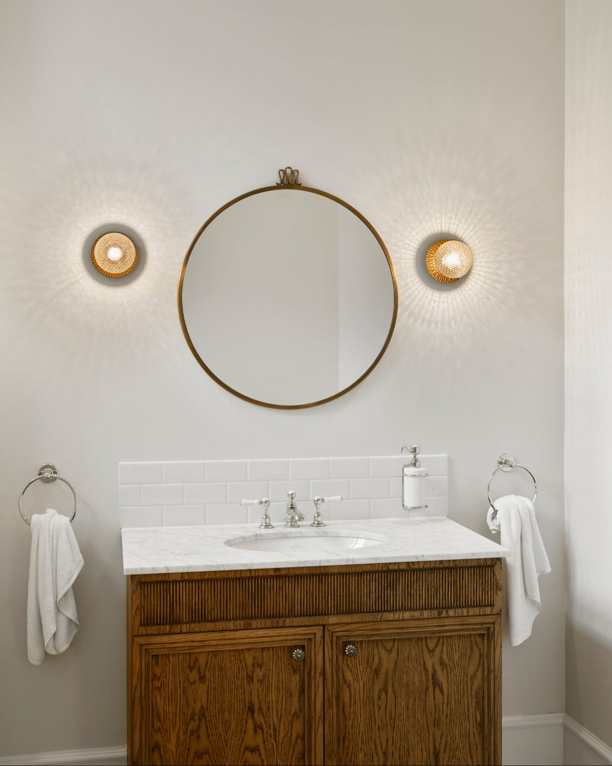 Liila 1 Small, dark bronze / optic clear